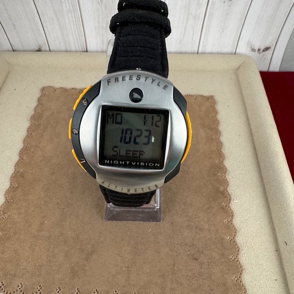 Vintage Rare Free Style Sports Instrument, Altimeter, Clock, Night Visio… - Picture 2 of 9